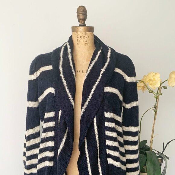 REITMANS Size LARGE Striped Navy Blue and Beige Long Cardigan - Picture 7 of 10